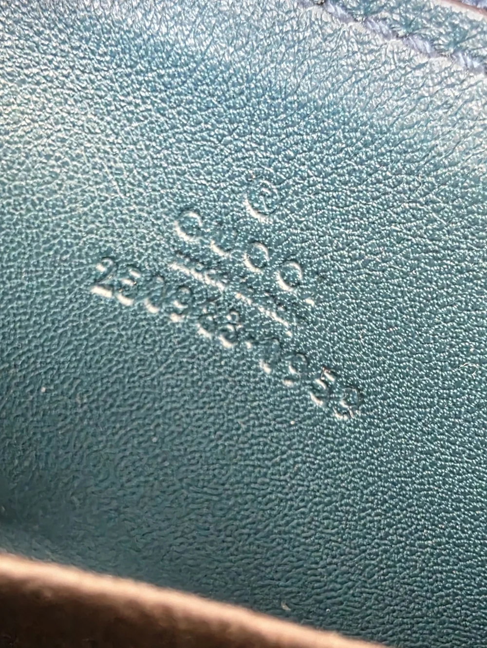 Auth Gucci Croc Embossed Card Holder - Picture 4 of 9